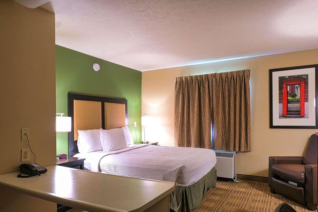Suburban Studios Louisville East Phòng bức ảnh