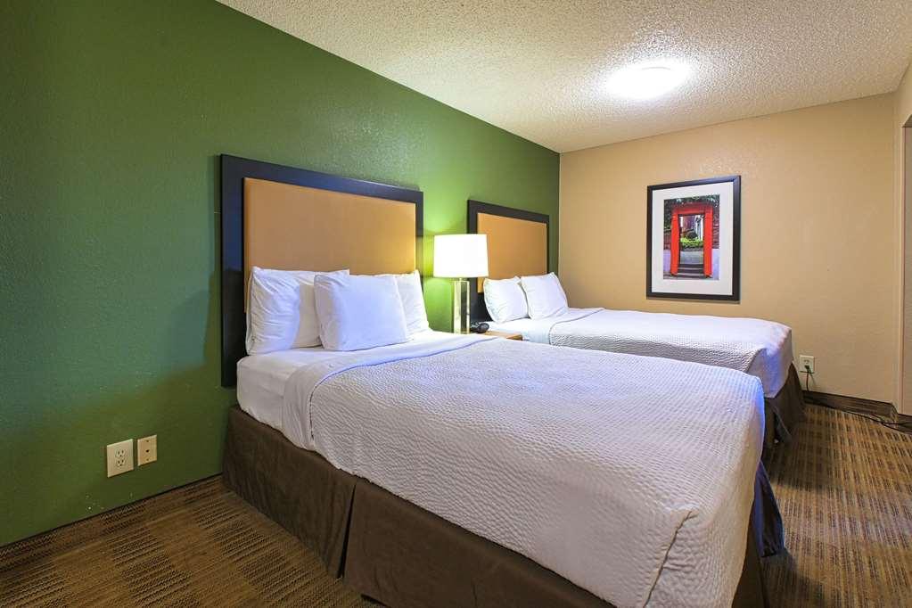 Suburban Studios Louisville East Phòng bức ảnh