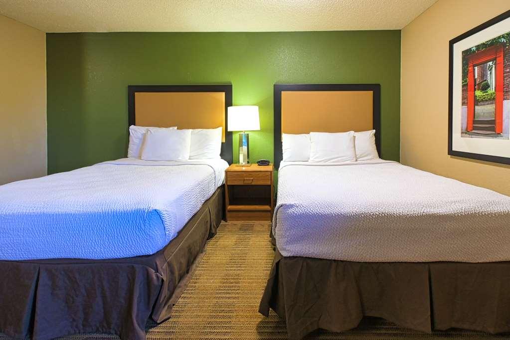 Suburban Studios Louisville East Phòng bức ảnh