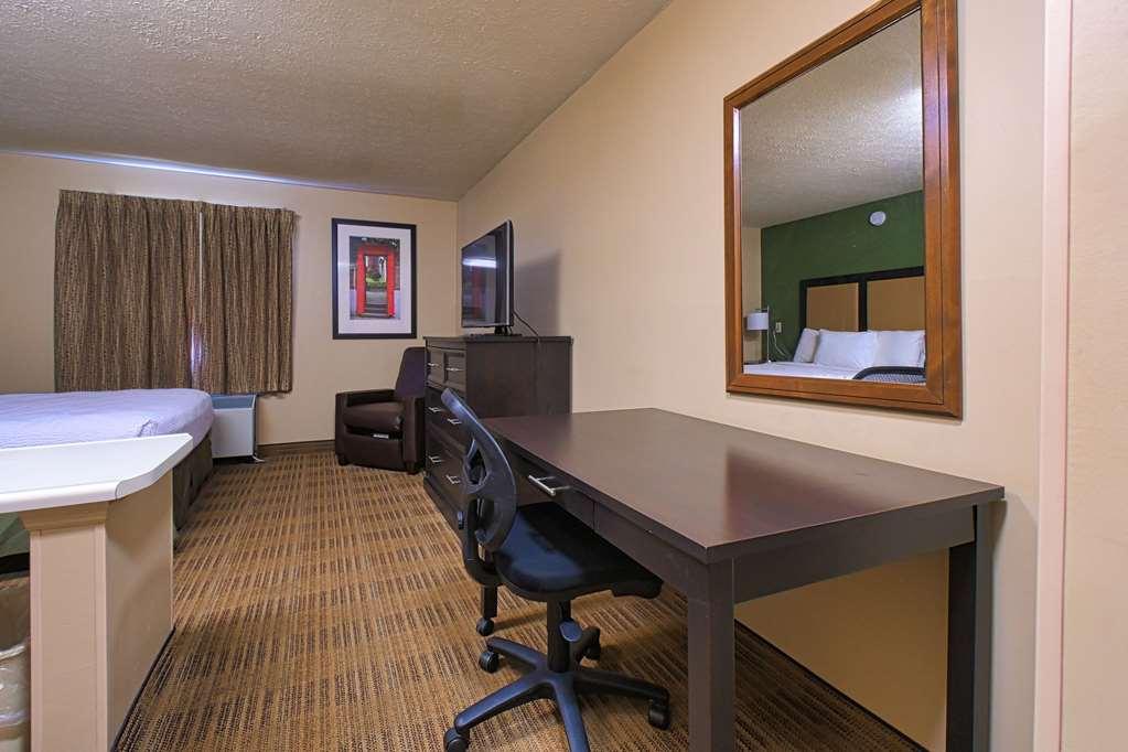 Suburban Studios Louisville East Phòng bức ảnh