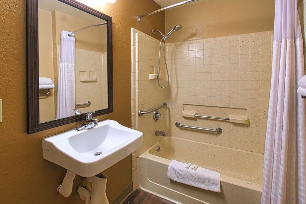 Suburban Studios Louisville East Phòng bức ảnh
