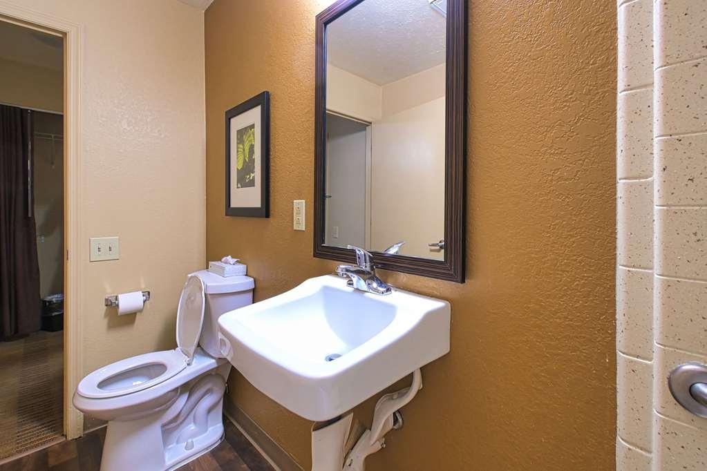 Suburban Studios Louisville East Phòng bức ảnh