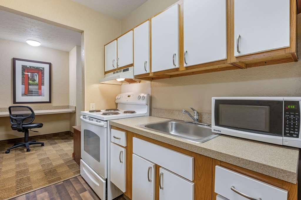 Suburban Studios Louisville East Phòng bức ảnh