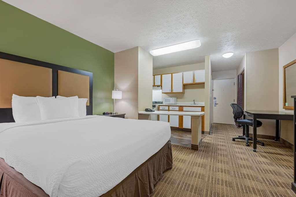 Suburban Studios Louisville East Phòng bức ảnh
