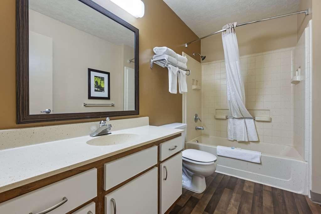 Suburban Studios Louisville East Phòng bức ảnh